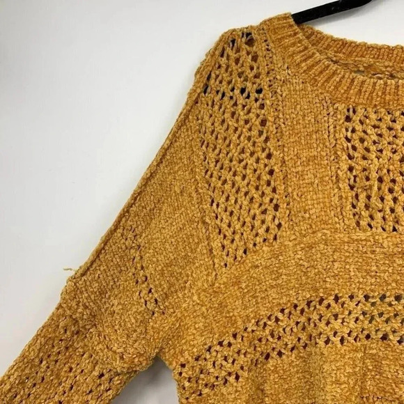 Rain + Rose Women's Chenille Mustard Fringe Long Sleeve Round Sweater Size S NWT - Picture 4 of 11